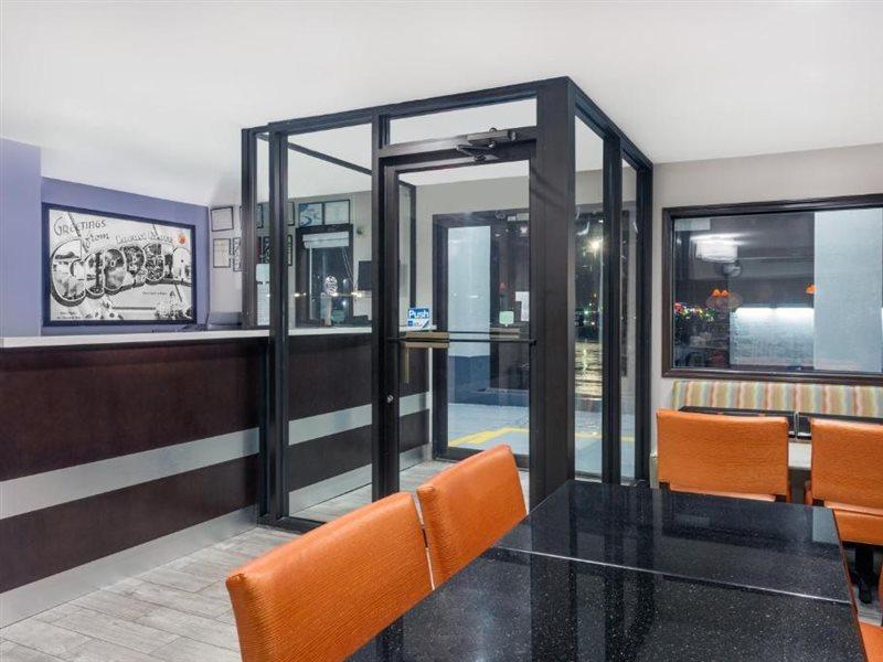 במוטל Super 8 By Wyndham לוקוסט גרוב מראה חיצוני תמונה